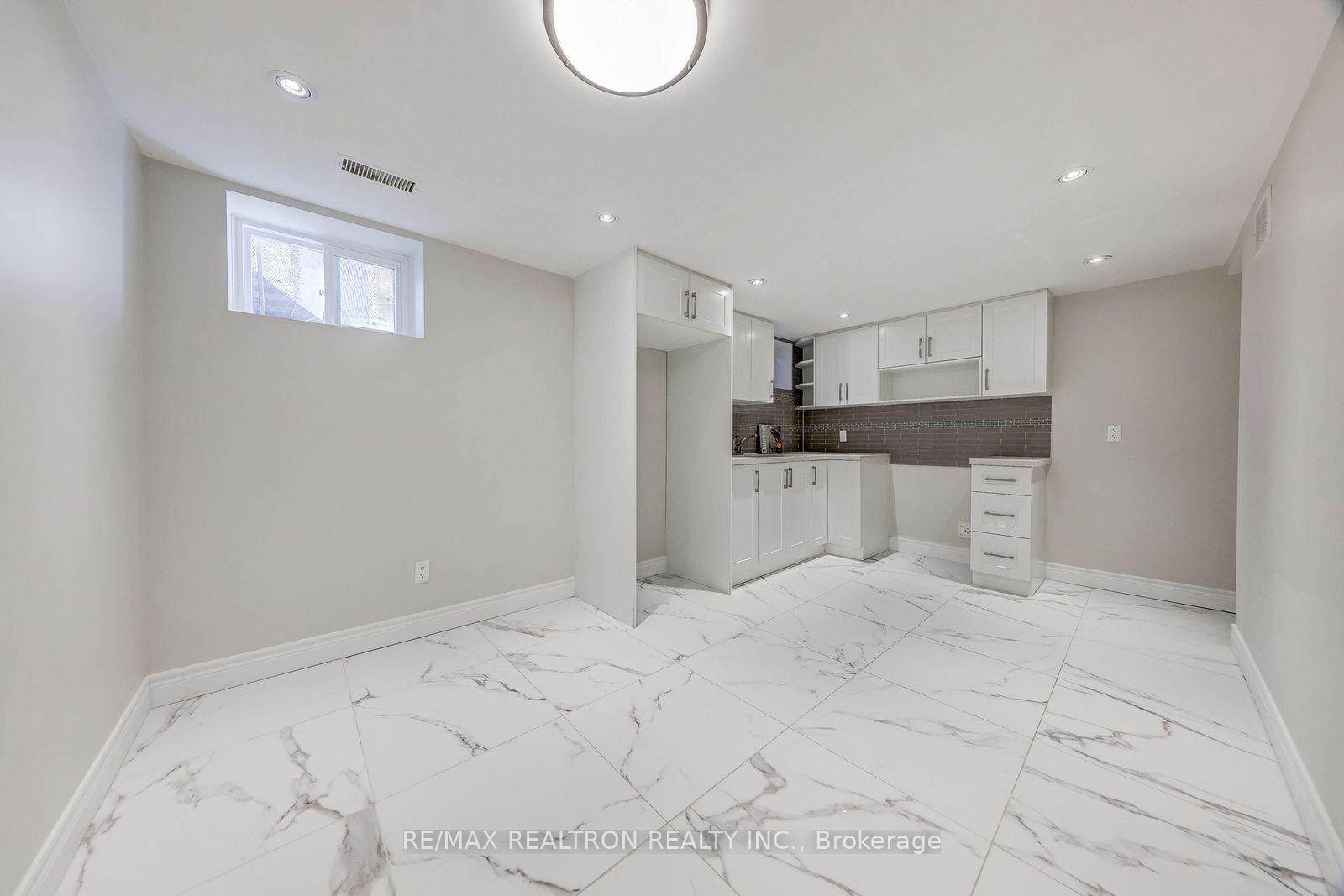 Photo 27 of 74 Aspenwood Drive, North York, Hillcrest Village — HOMEH