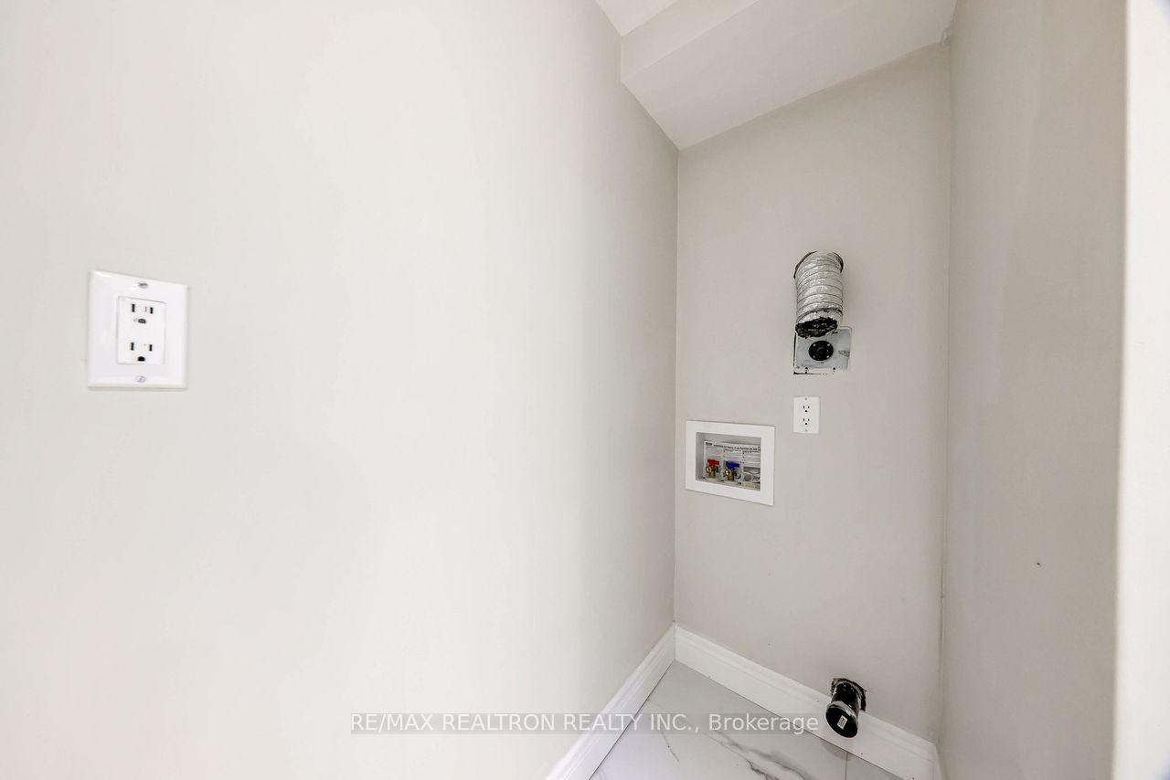 Photo 29 of 74 Aspenwood Drive, North York, Hillcrest Village — HOMEH