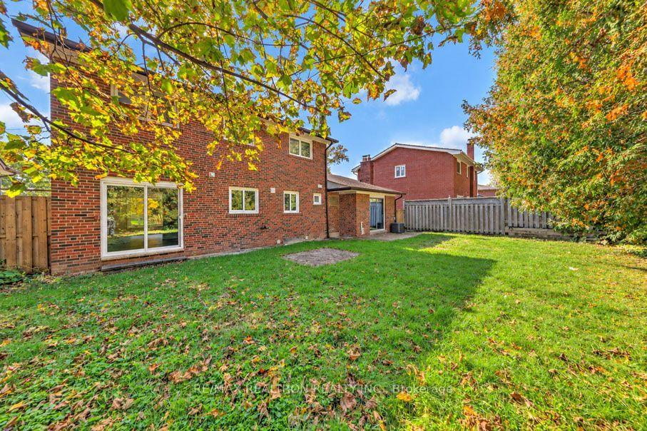 Photo 31 of 74 Aspenwood Drive, North York, Hillcrest Village — HOMEH