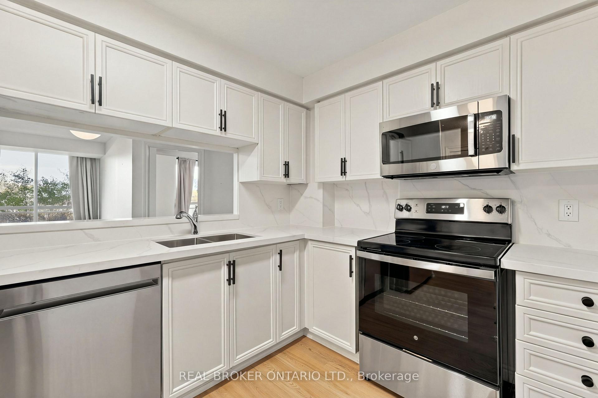 Photo 8 of Unit 205, 1700 Eglinton Avenue E, North York, Victoria Village — HOMEH