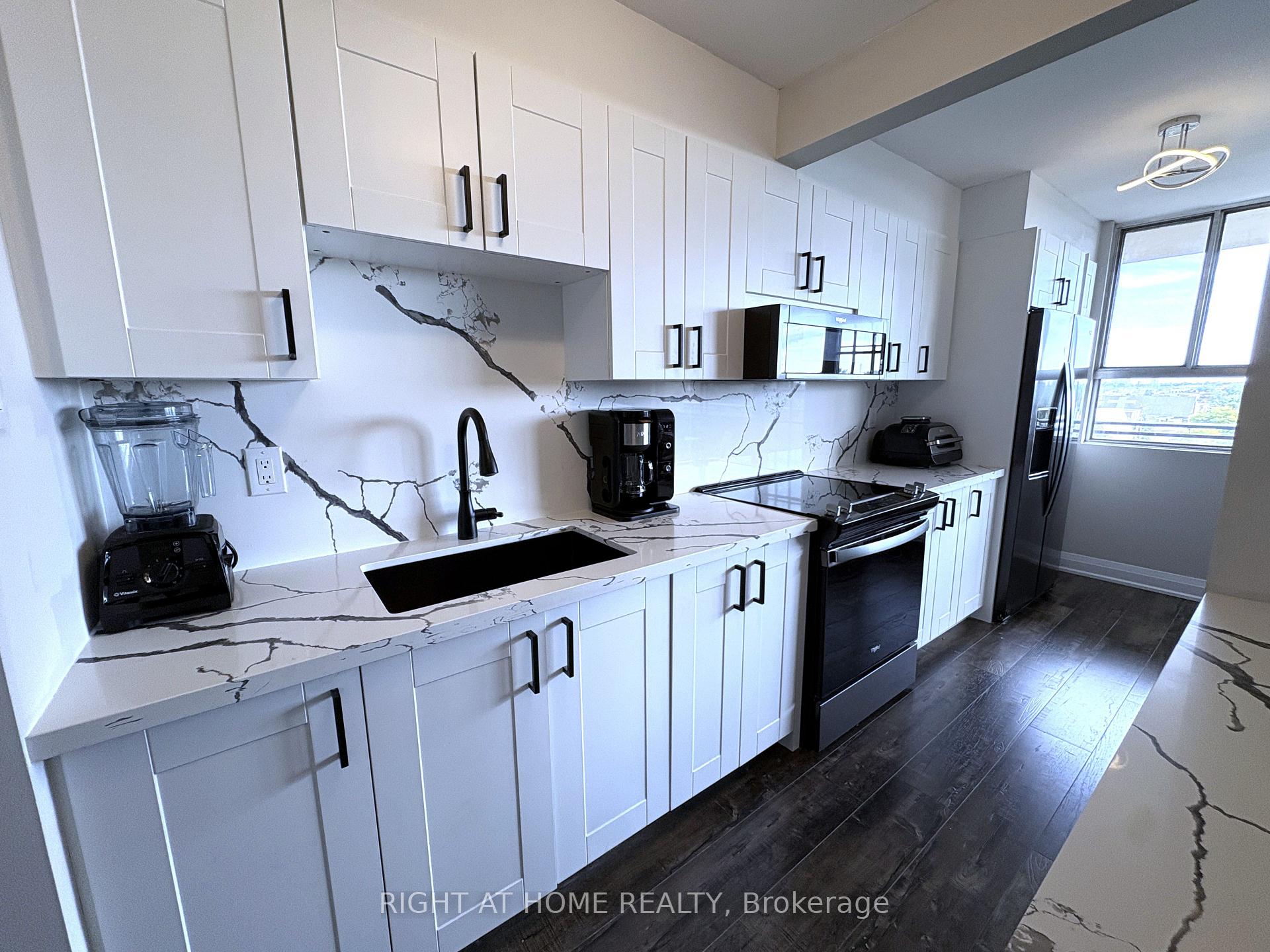Photo 5 of Unit 711, 1950 Kennedy Road, Scarborough, Dorset Park — HOMEH