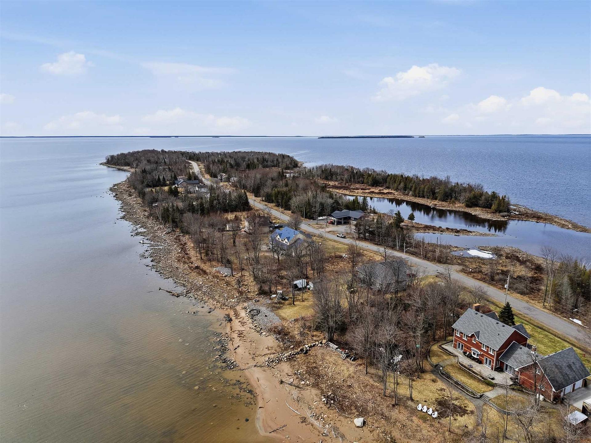 Photo 9 of 19 Lighthouse Point Drive, Thessalon — HOMEH