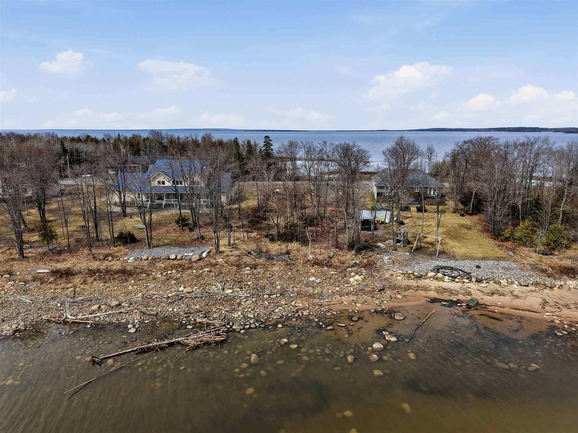 Photo 10 of 19 Lighthouse Point Drive, Thessalon — HOMEH