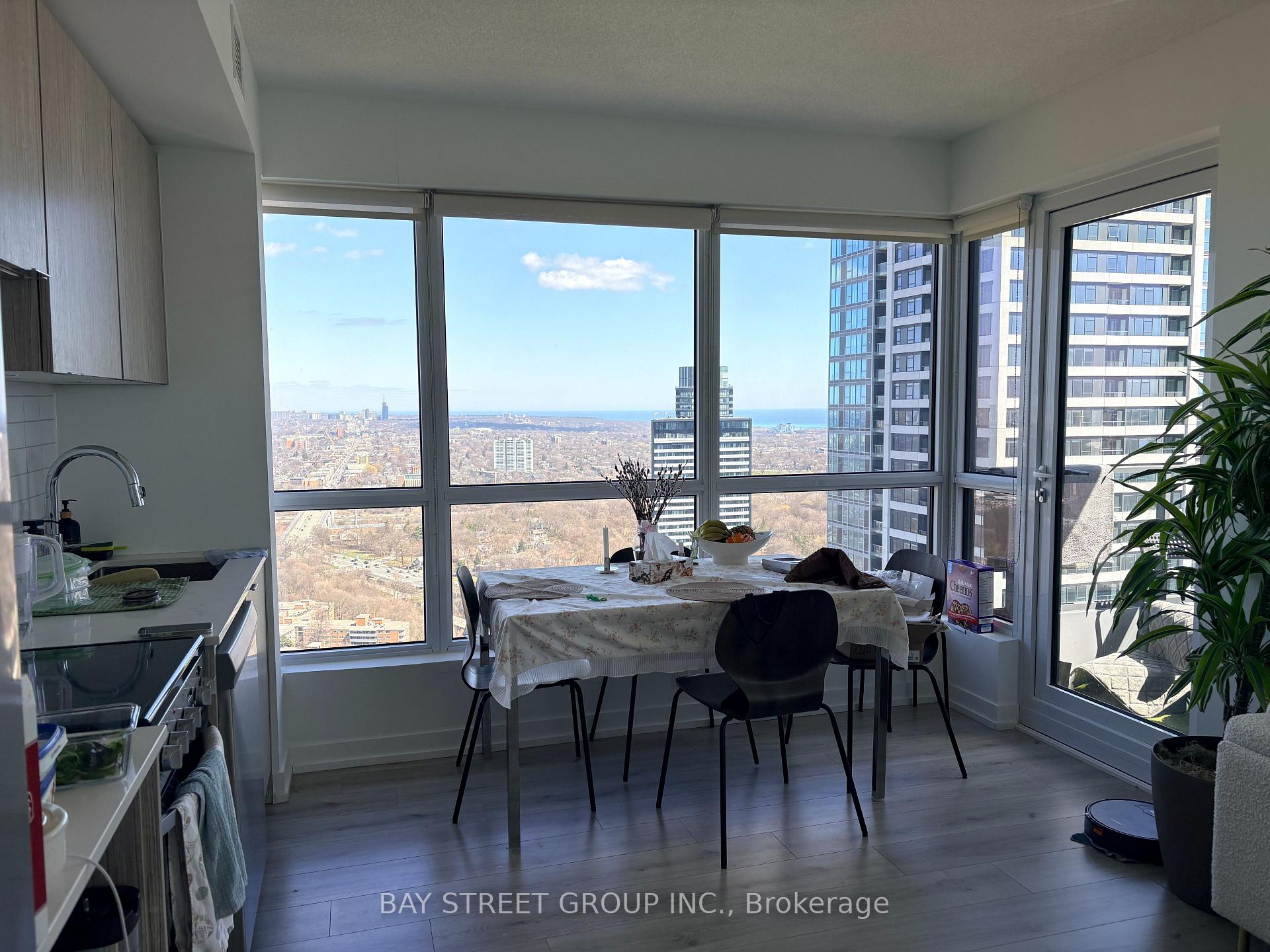 Photo 2 of Unit 4010, 395 Bloor Street E, Toronto, North St. James Town — HOMEH