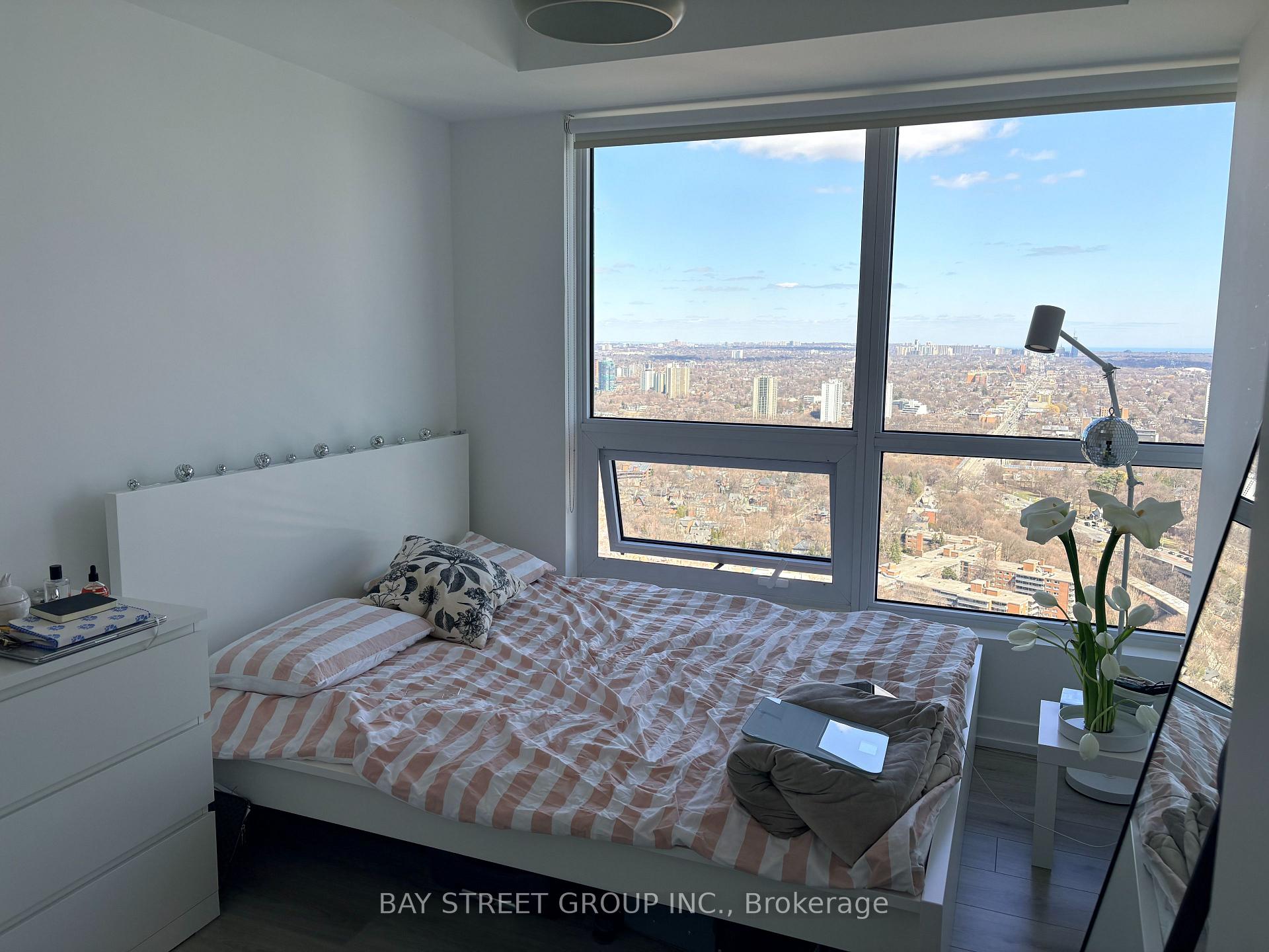 Photo 4 of Unit 4010, 395 Bloor Street E, Toronto, North St. James Town — HOMEH