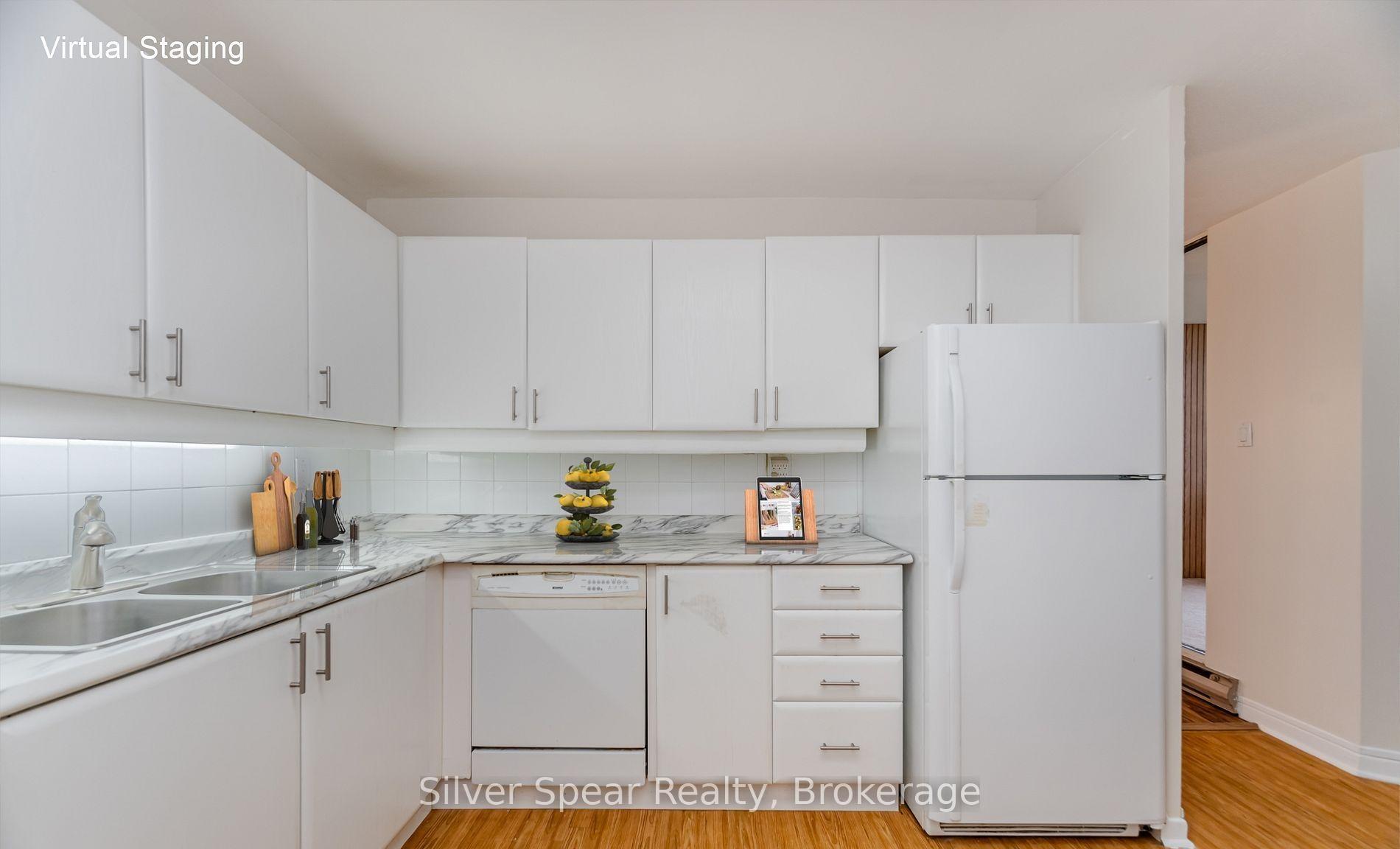 Photo 8 of Unit 901, 2323 Confederation Parkway, Mississauga, Cooksville — HOMEH
