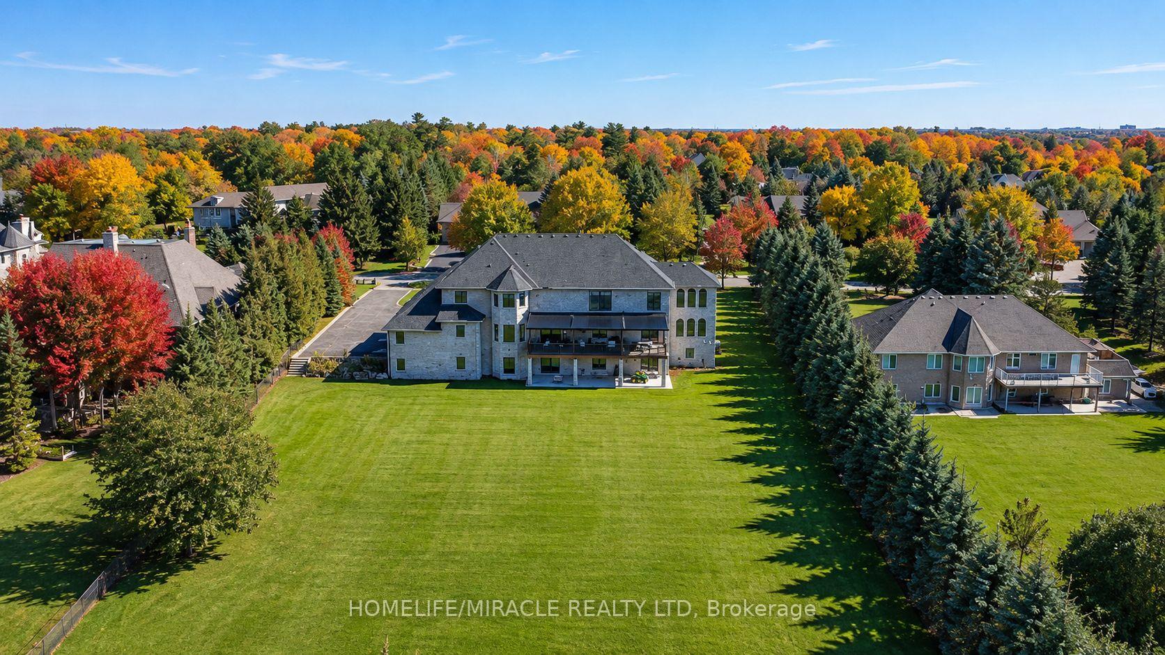 Photo 5 of 56 Orico Court, Vaughan, Kleinburg — HOMEH