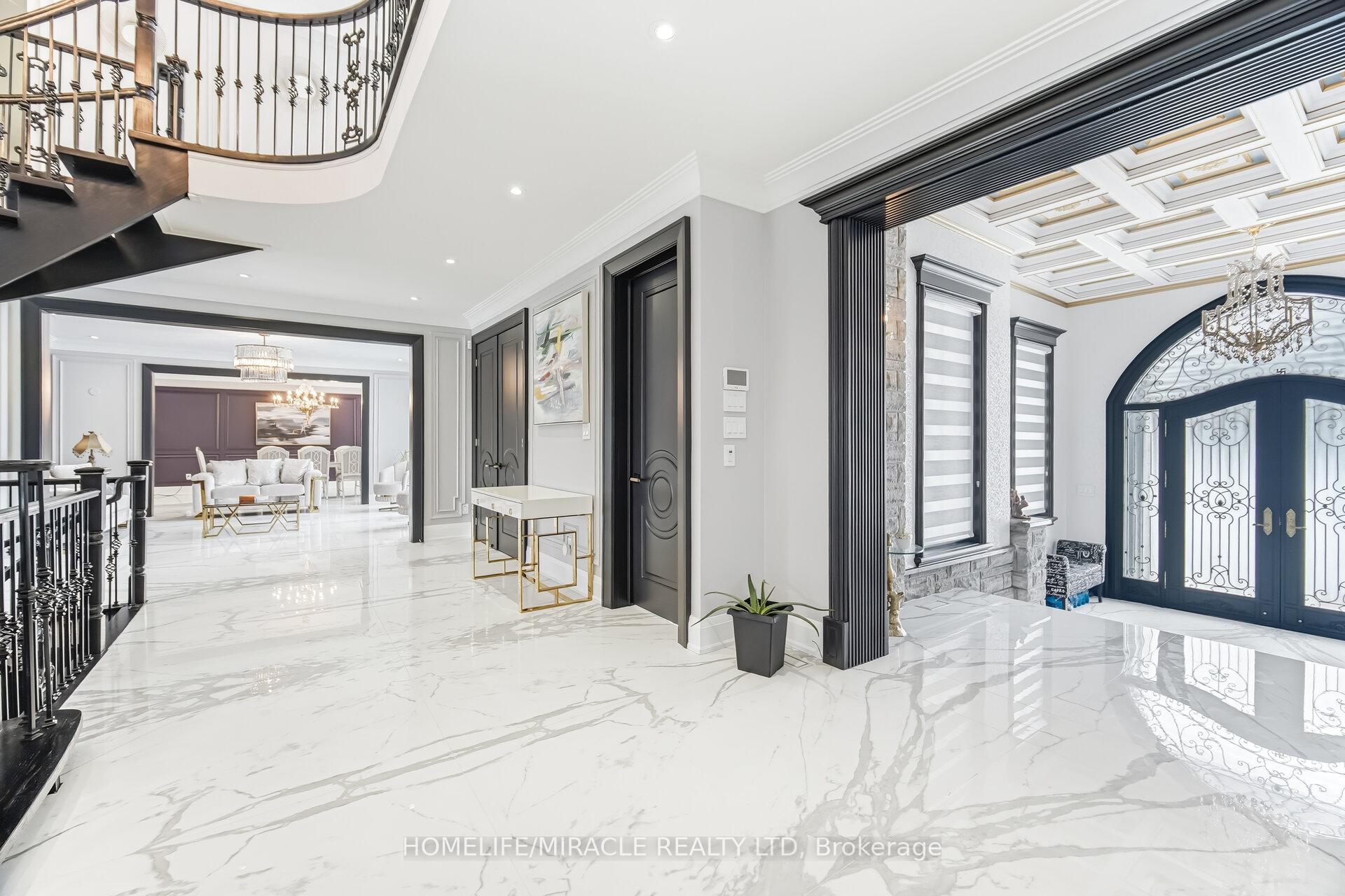 Photo 9 of 56 Orico Court, Vaughan, Kleinburg — HOMEH