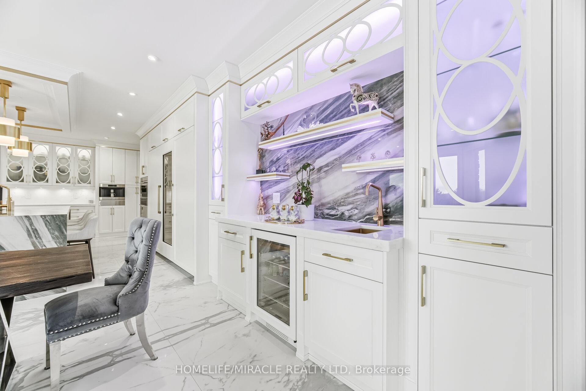 Photo 18 of 56 Orico Court, Vaughan, Kleinburg — HOMEH