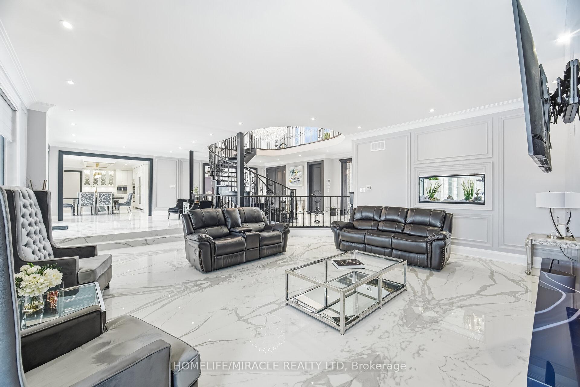 Photo 23 of 56 Orico Court, Vaughan, Kleinburg — HOMEH