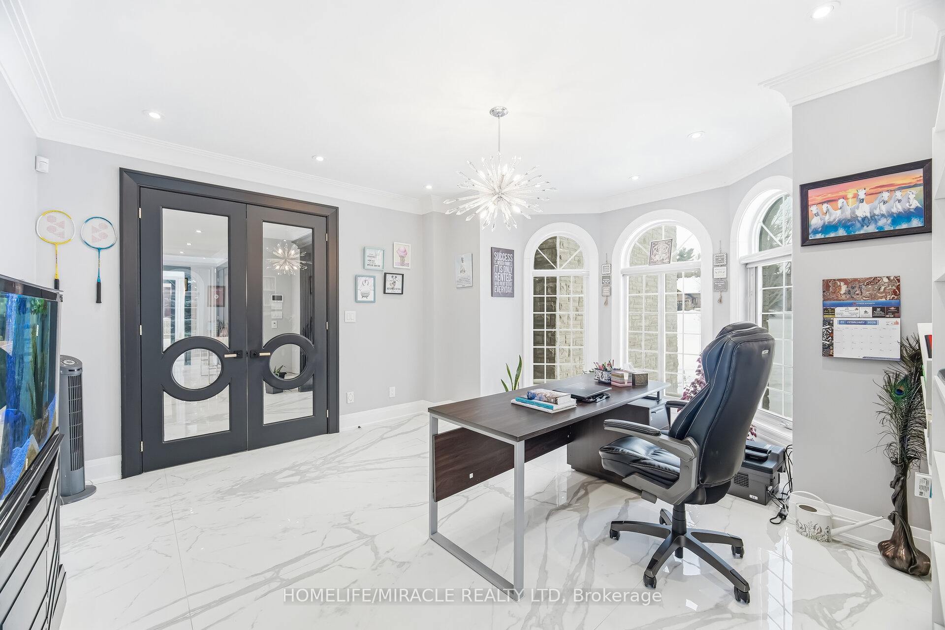 Photo 24 of 56 Orico Court, Vaughan, Kleinburg — HOMEH