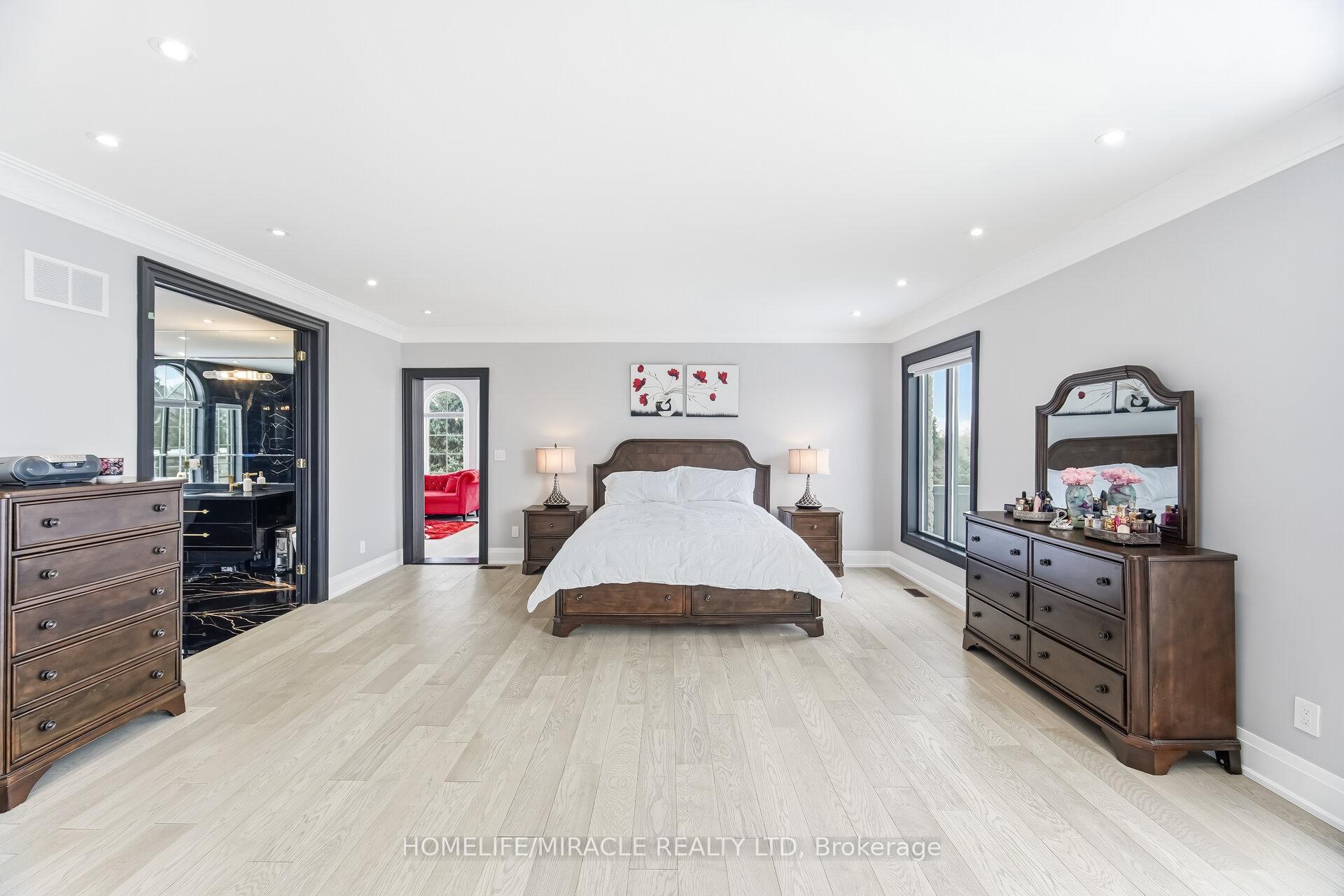 Photo 31 of 56 Orico Court, Vaughan, Kleinburg — HOMEH