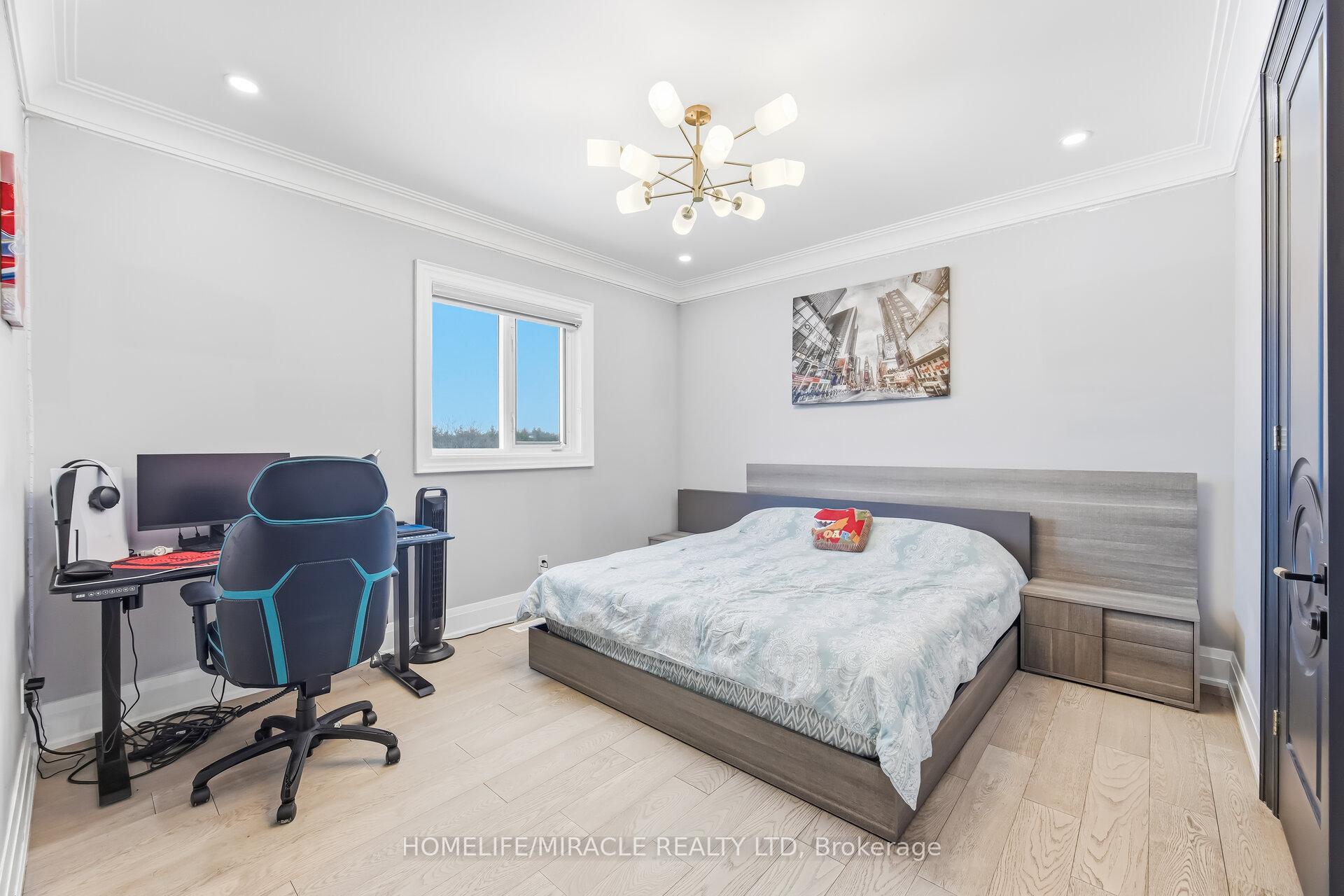 Photo 38 of 56 Orico Court, Vaughan, Kleinburg — HOMEH