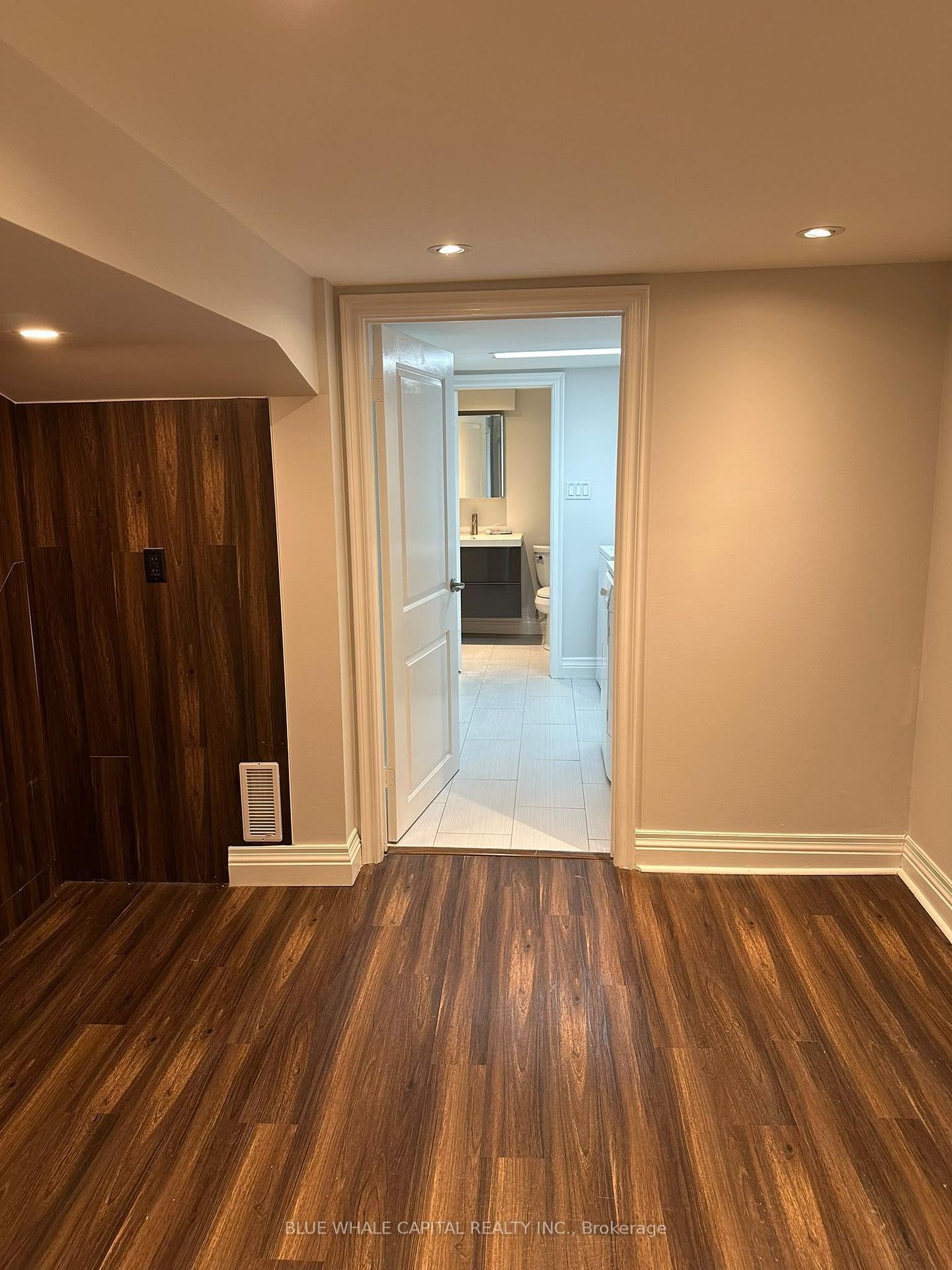Photo 14 of 152 Montgomery Avenue, Toronto, Yonge-Eglinton — HOMEH