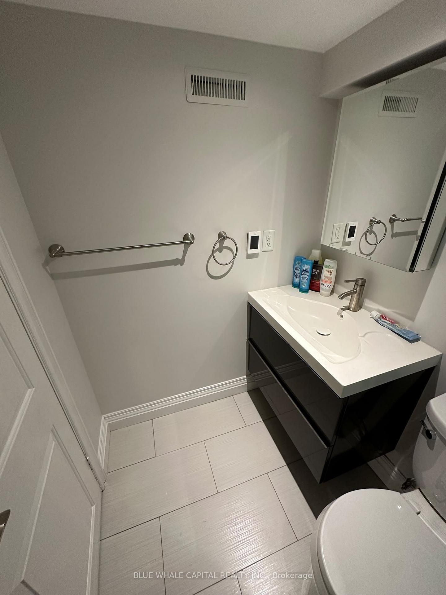 Photo 21 of 152 Montgomery Avenue, Toronto, Yonge-Eglinton — HOMEH