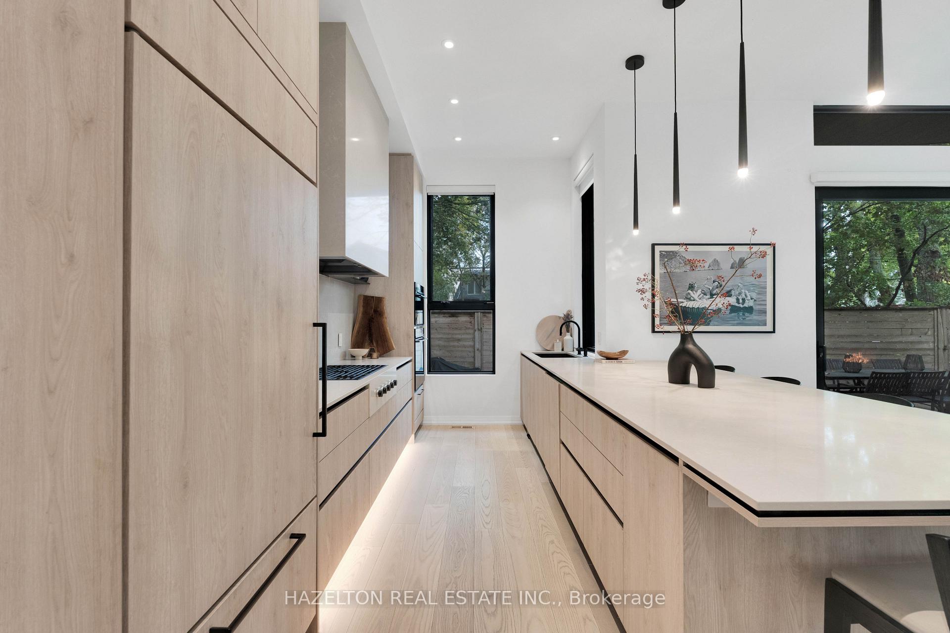 Photo 12 of 30 Harley Avenue, Toronto, Bedford Park-Nortown — HOMEH