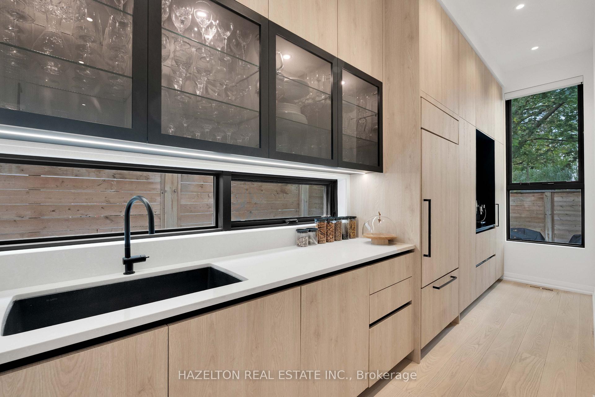 Photo 13 of 30 Harley Avenue, Toronto, Bedford Park-Nortown — HOMEH