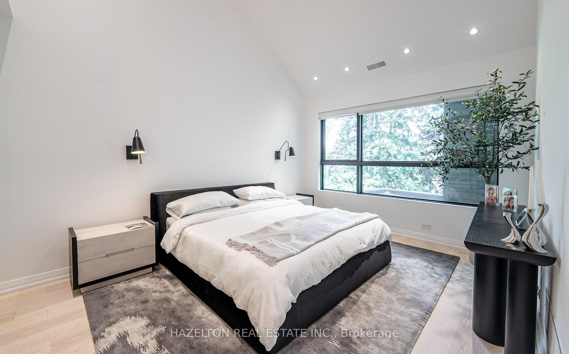 Photo 17 of 30 Harley Avenue, Toronto, Bedford Park-Nortown — HOMEH