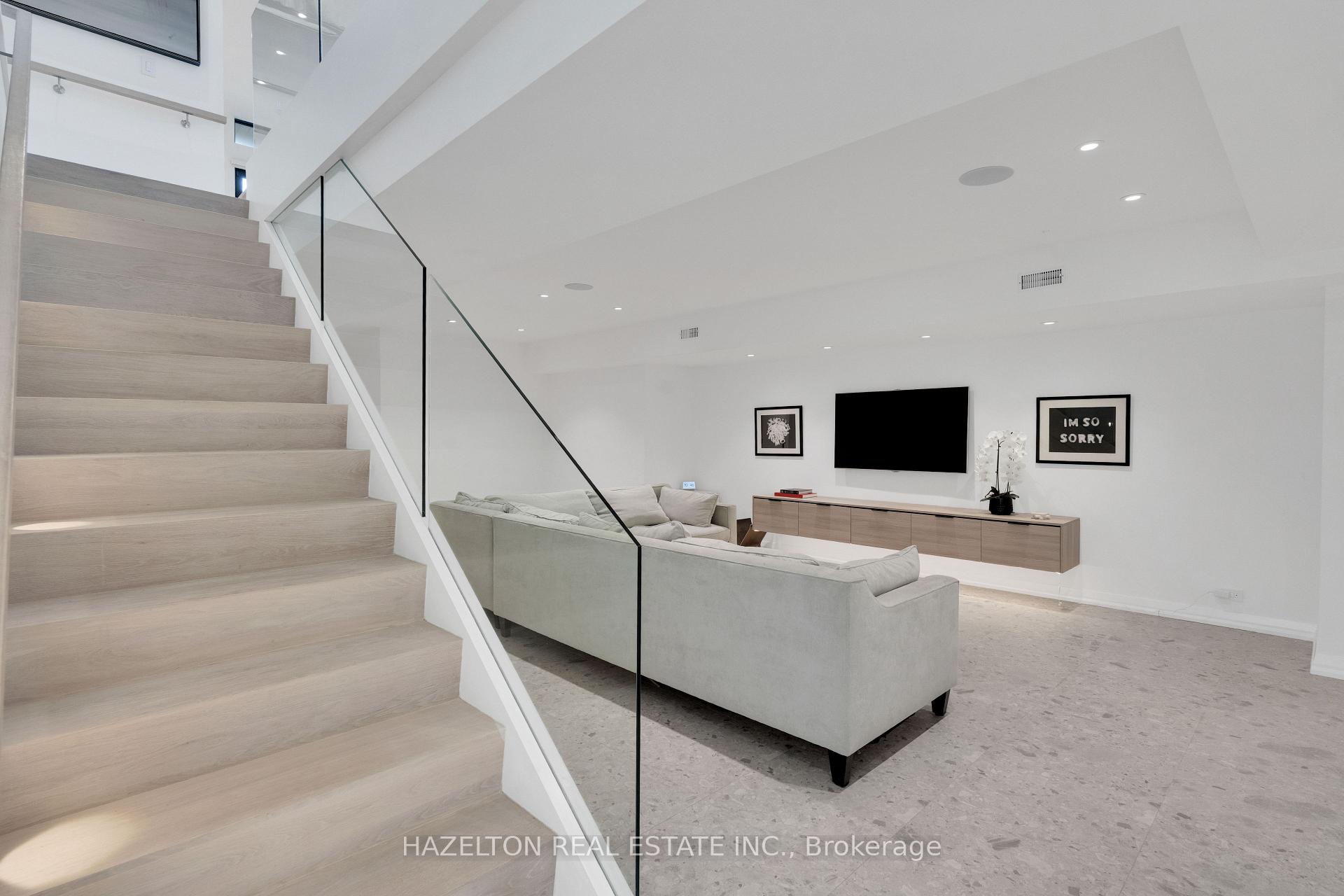 Photo 27 of 30 Harley Avenue, Toronto, Bedford Park-Nortown — HOMEH