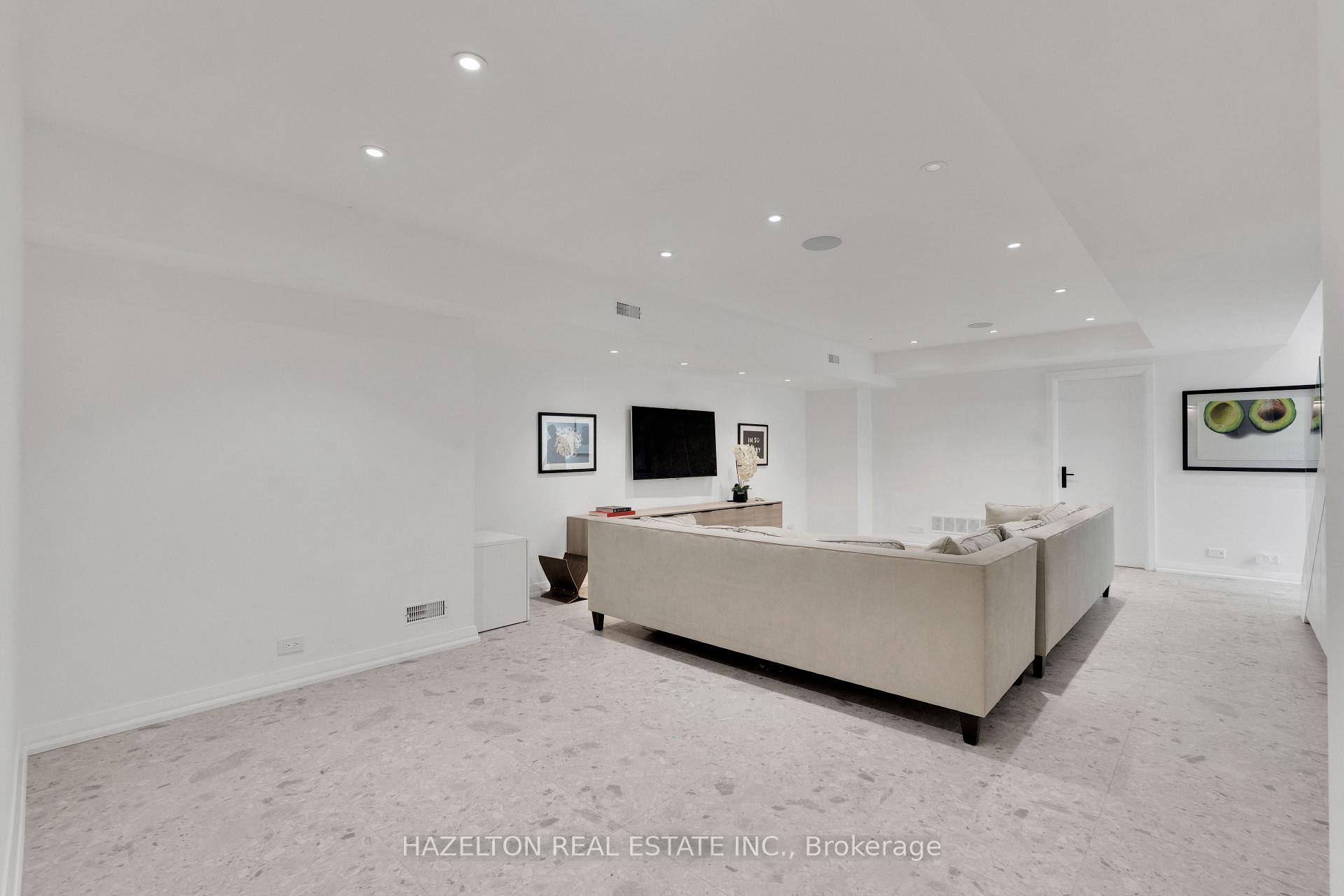 Photo 28 of 30 Harley Avenue, Toronto, Bedford Park-Nortown — HOMEH