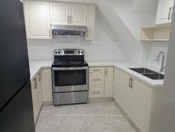 Photo 4 of Unit Basement Apartment, 26 Glenmore Crescent, Brampton, Northgate — HOMEH