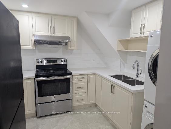Photo 6 of Unit Basement Apartment, 26 Glenmore Crescent, Brampton, Northgate — HOMEH
