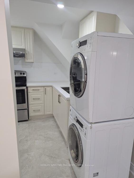 Photo 8 of Unit Basement Apartment, 26 Glenmore Crescent, Brampton, Northgate — HOMEH
