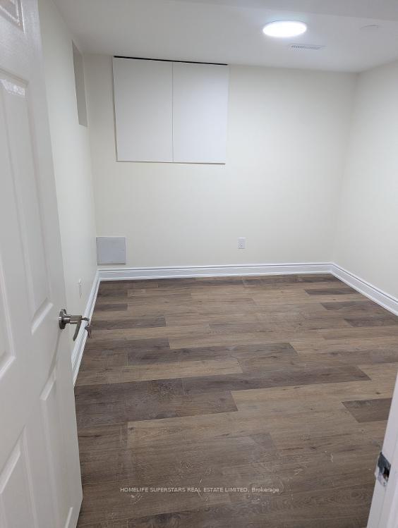 Photo 16 of Unit Basement Apartment, 26 Glenmore Crescent, Brampton, Northgate — HOMEH