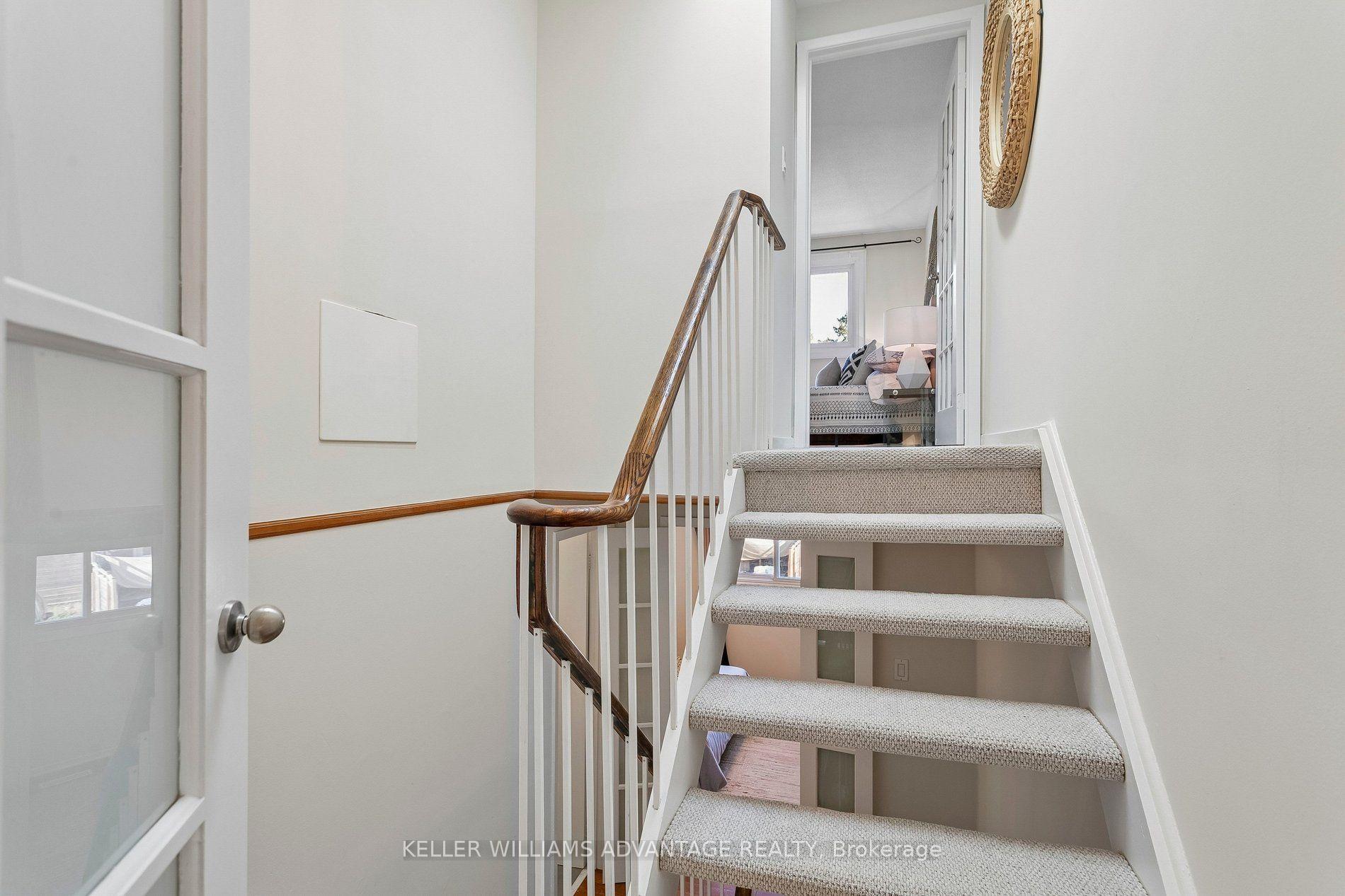 Photo 46 of 33 Sandstone Lane, Toronto, Greenwood-Coxwell — HOMEH