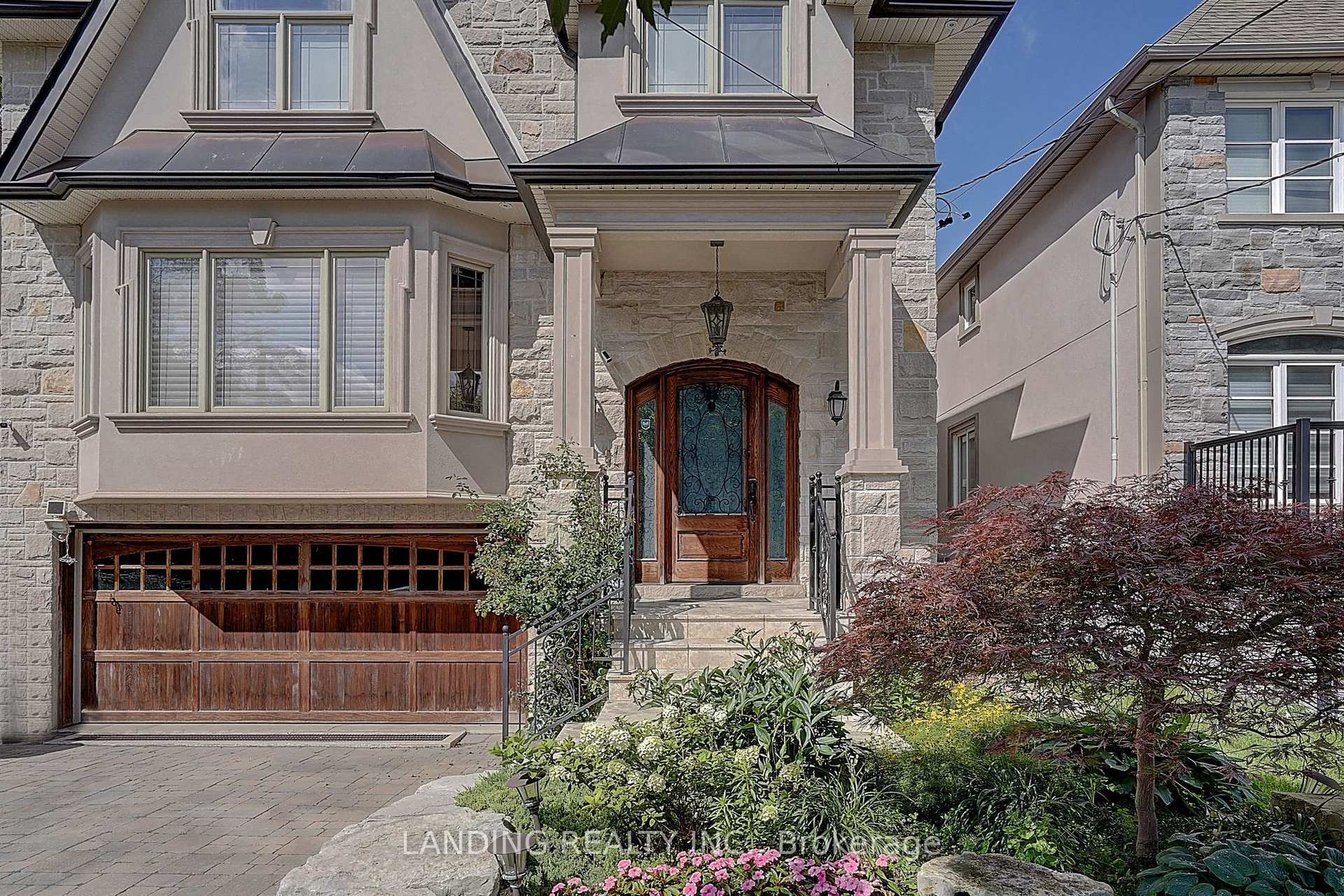 Photo 2 of 24 Abbotsford Road, North York, Willowdale West — HOMEH