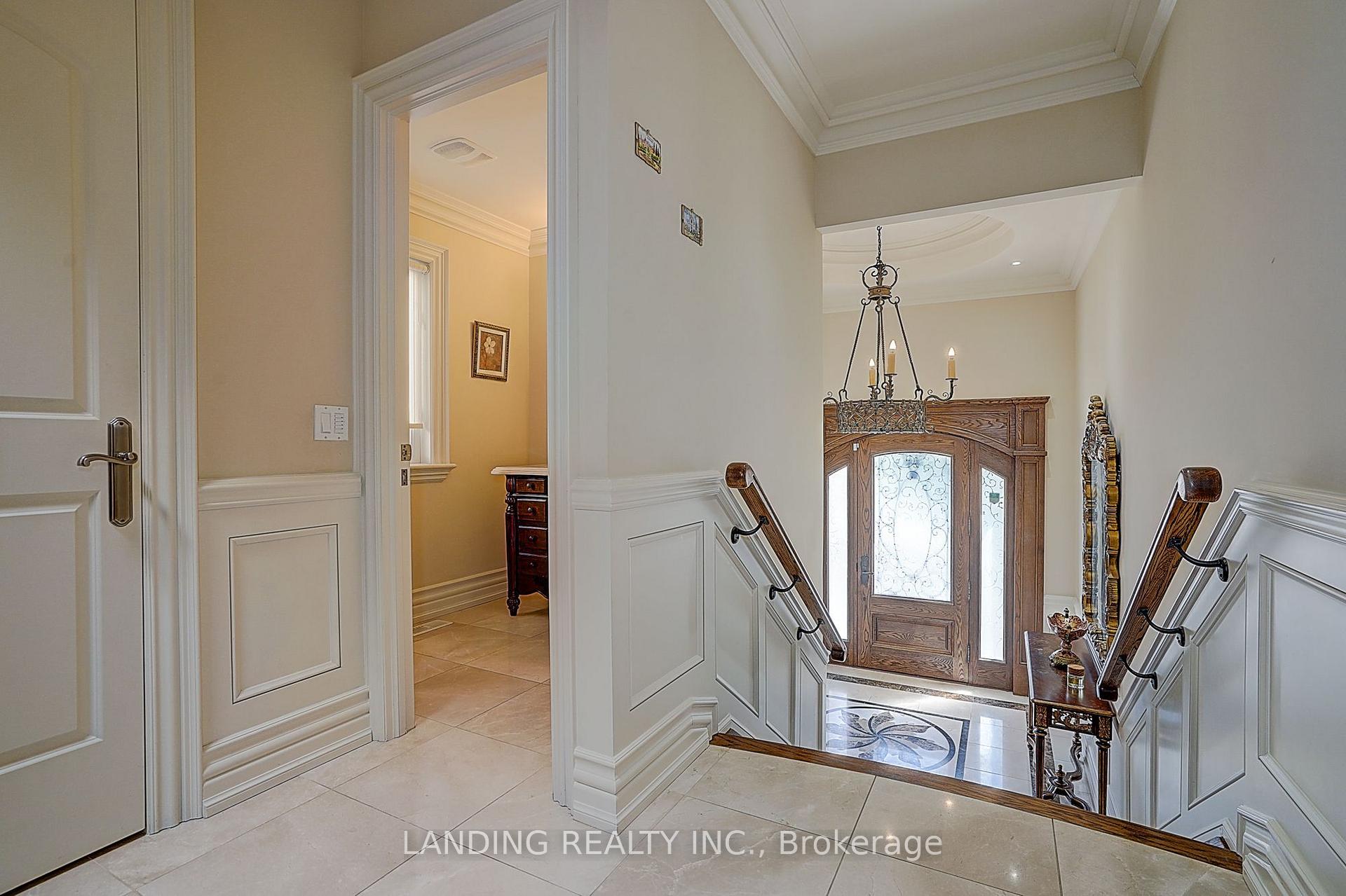 Photo 5 of 24 Abbotsford Road, North York, Willowdale West — HOMEH