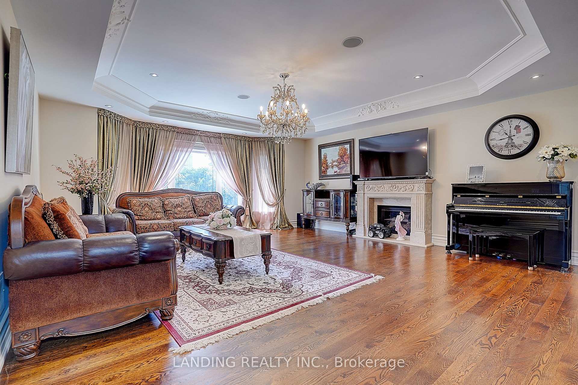 Photo 9 of 24 Abbotsford Road, North York, Willowdale West — HOMEH