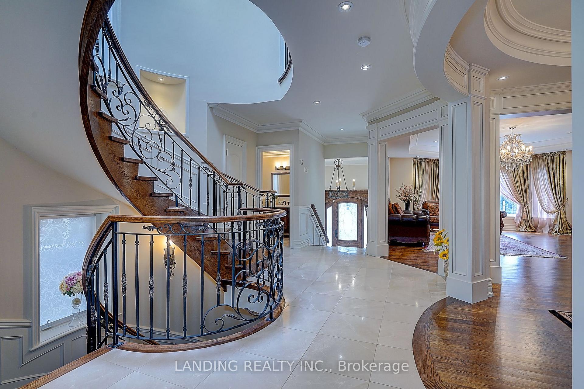 Photo 13 of 24 Abbotsford Road, North York, Willowdale West — HOMEH