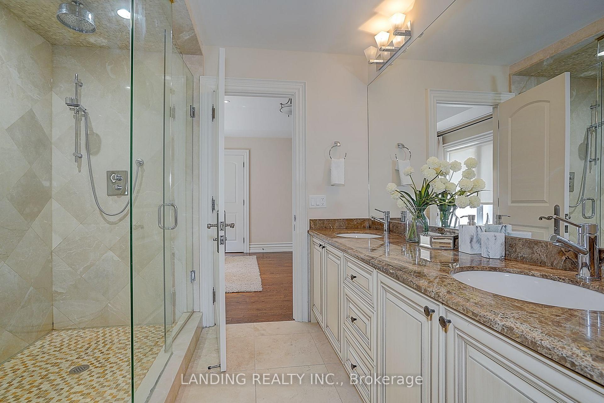 Photo 39 of 24 Abbotsford Road, North York, Willowdale West — HOMEH