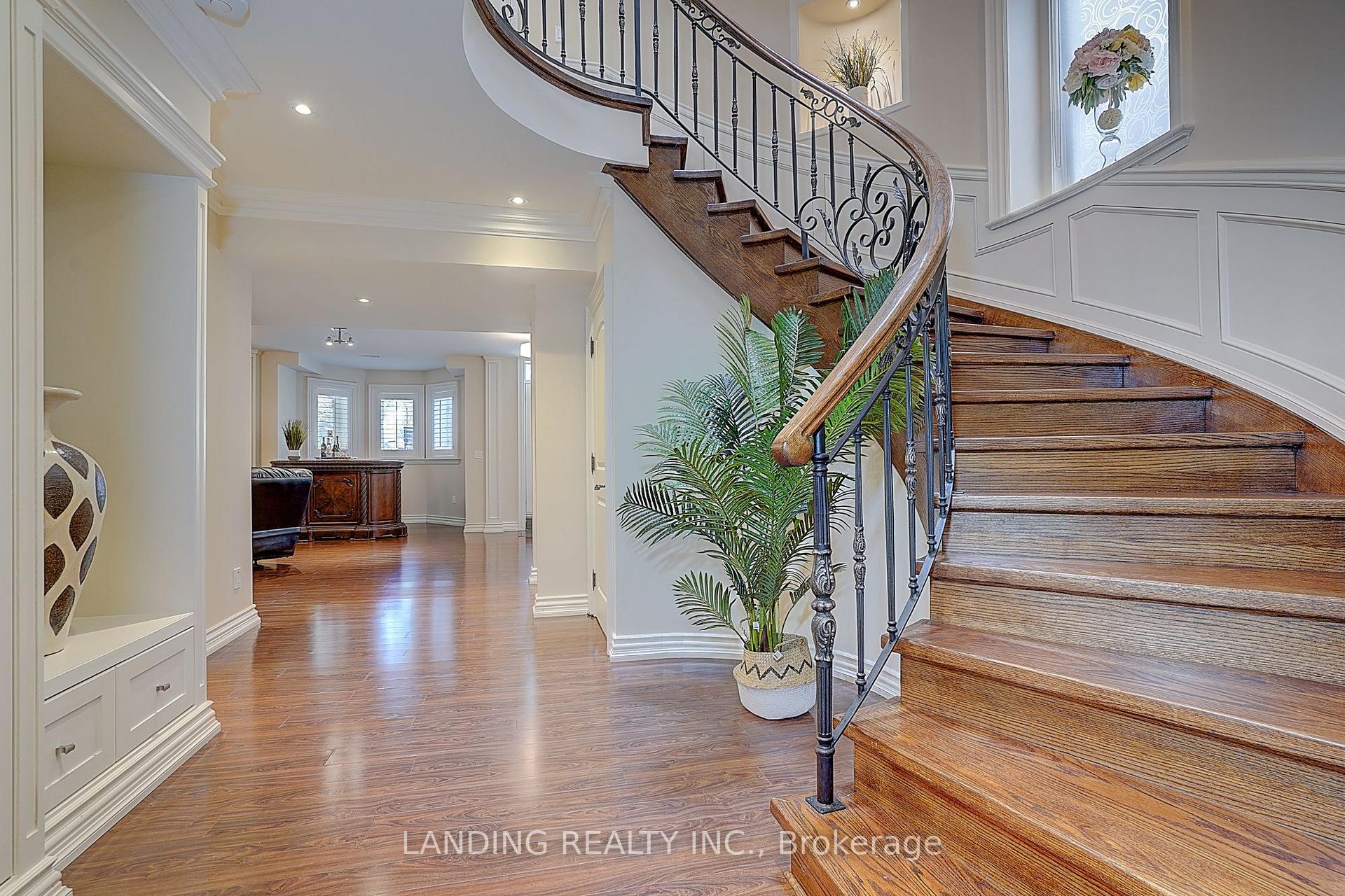 Photo 41 of 24 Abbotsford Road, North York, Willowdale West — HOMEH