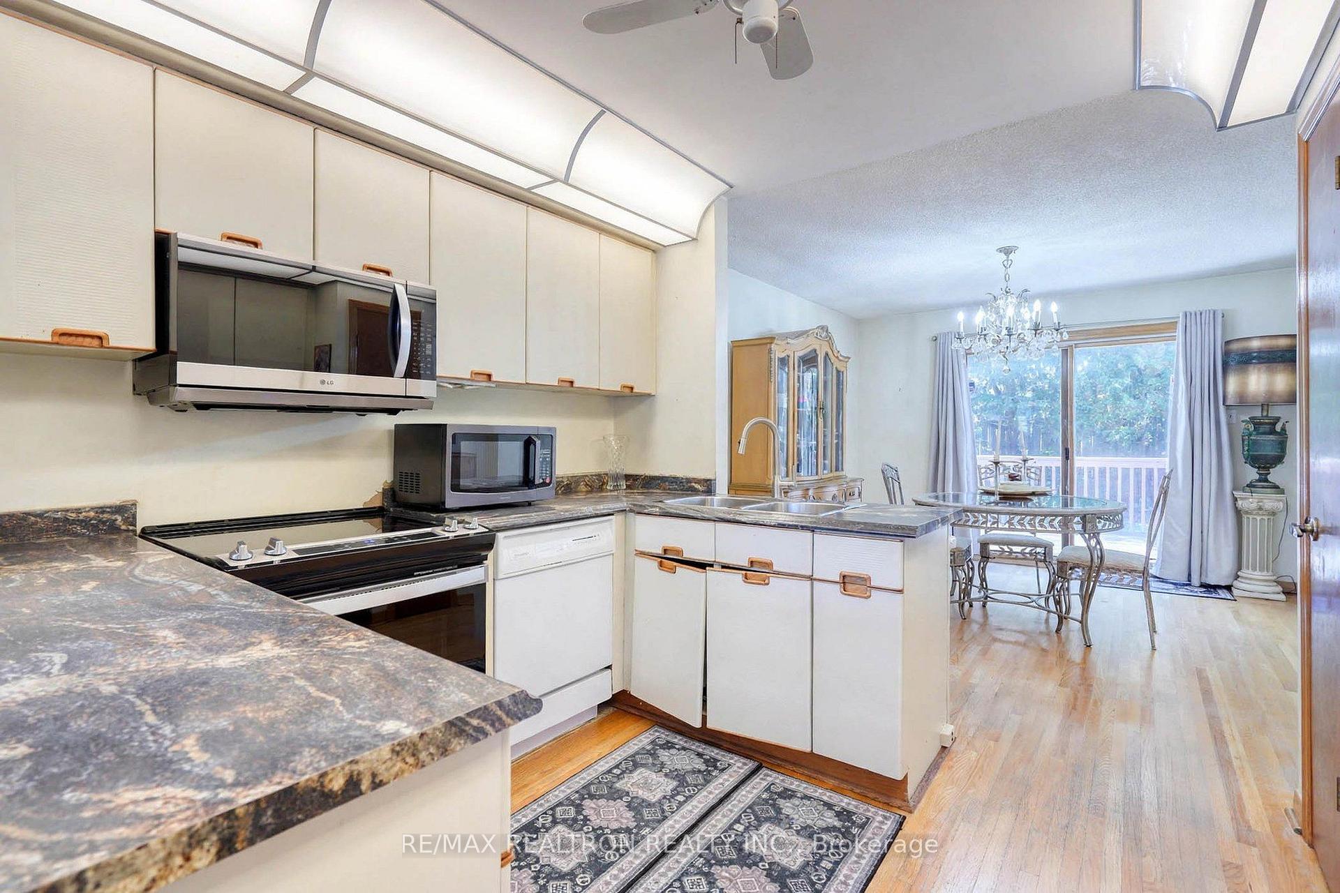 Photo 16 of 38 Kimbergate Way, Vaughan, Brownridge — HOMEH