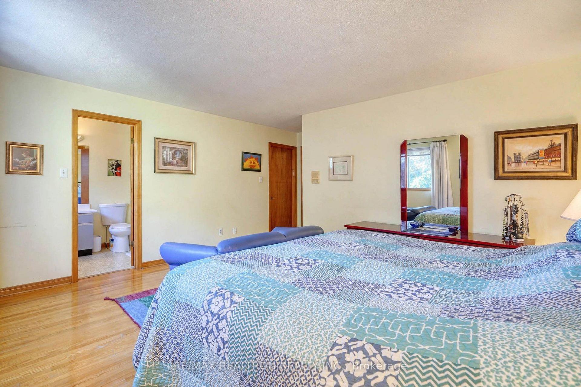 Photo 23 of 38 Kimbergate Way, Vaughan, Brownridge — HOMEH