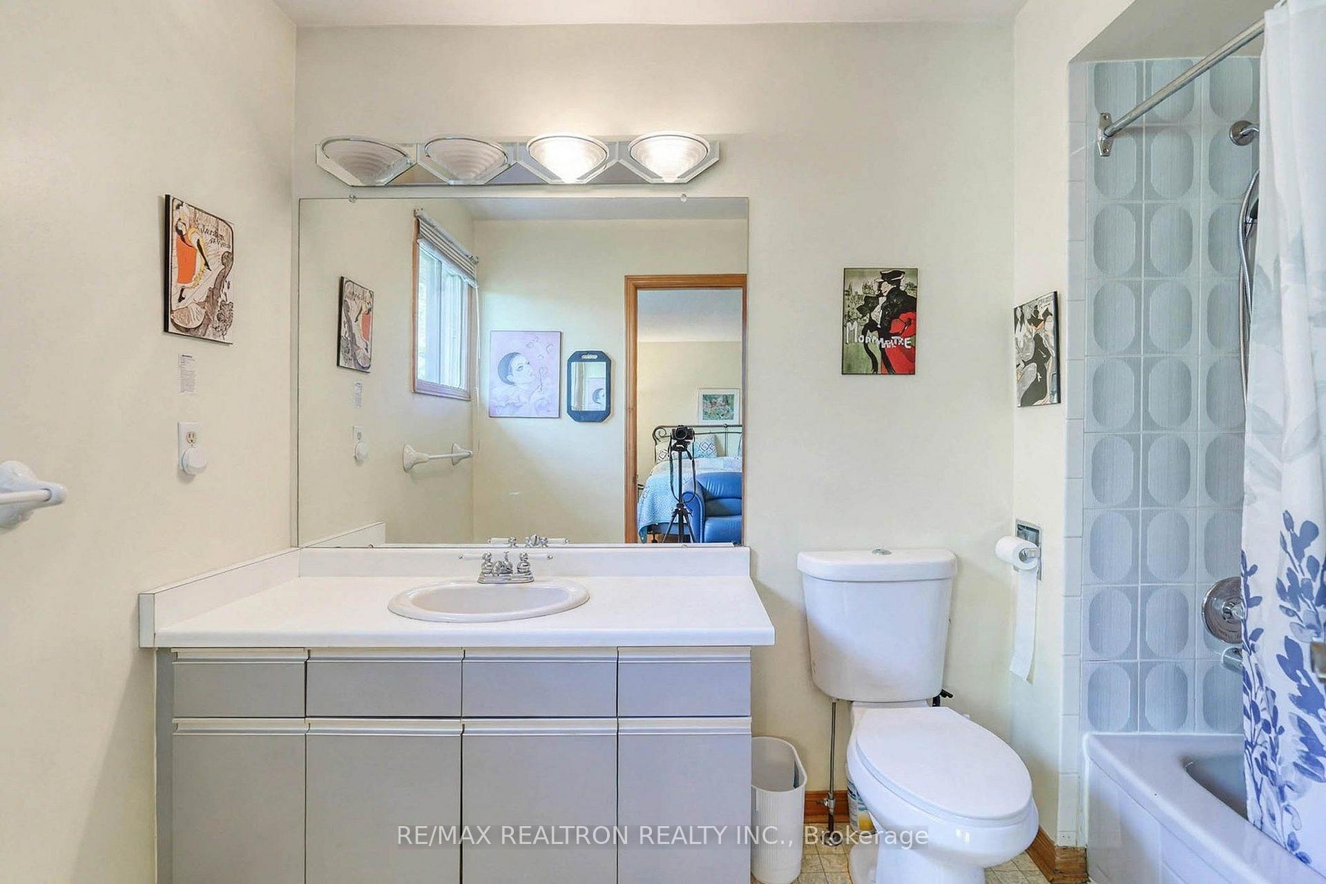 Photo 24 of 38 Kimbergate Way, Vaughan, Brownridge — HOMEH