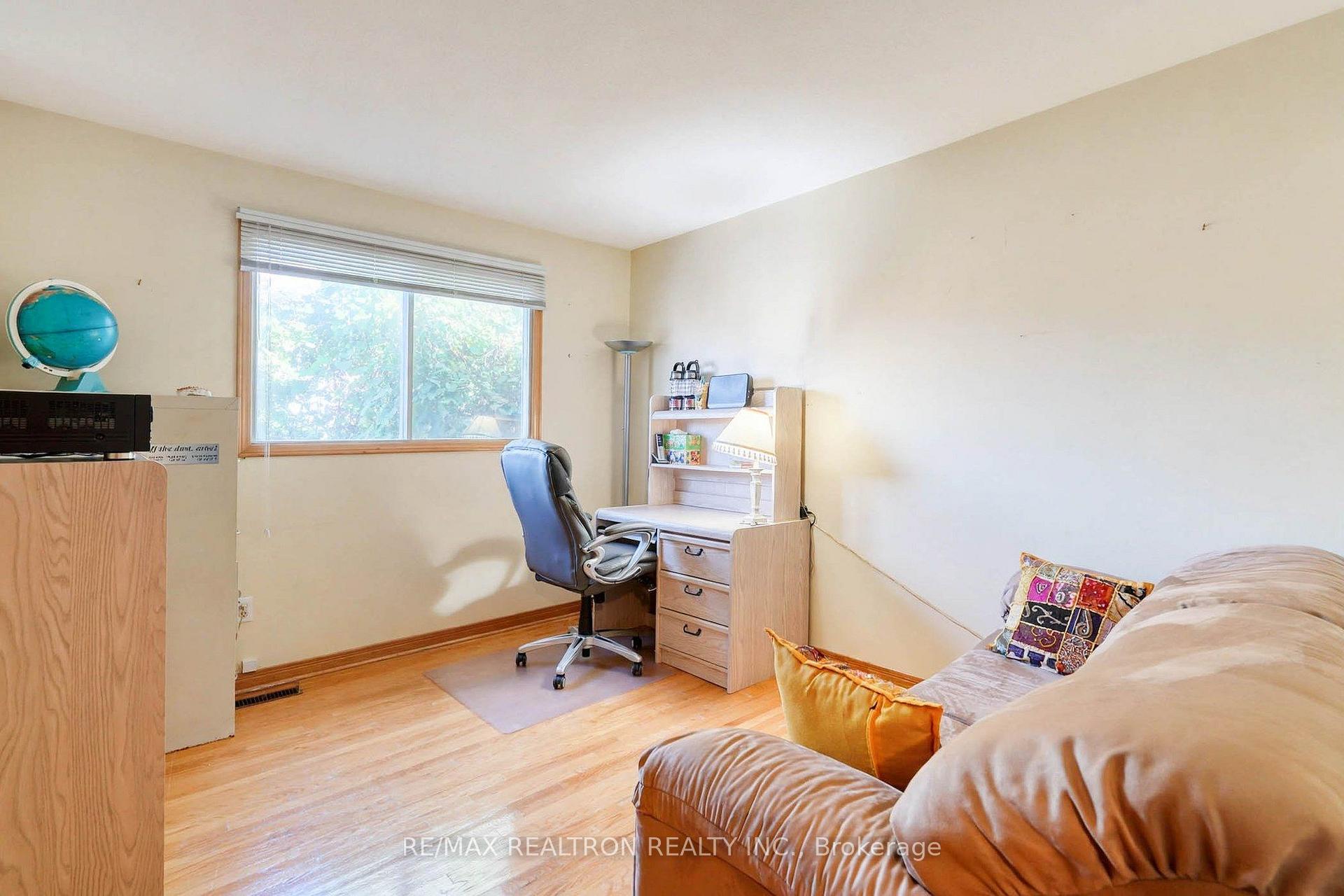 Photo 25 of 38 Kimbergate Way, Vaughan, Brownridge — HOMEH