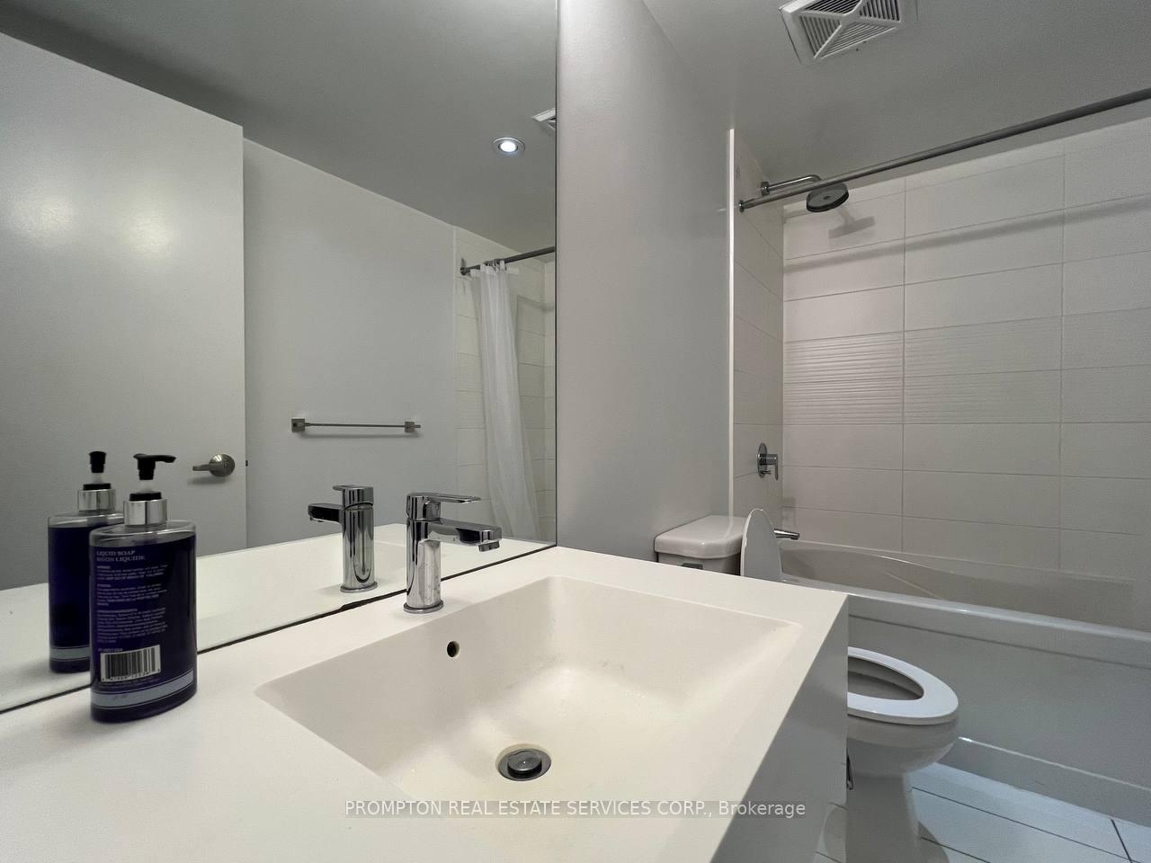 Photo 10 of Unit 731, 15 Iceboat Terrace, Toronto, Waterfront Communities — HOMEH