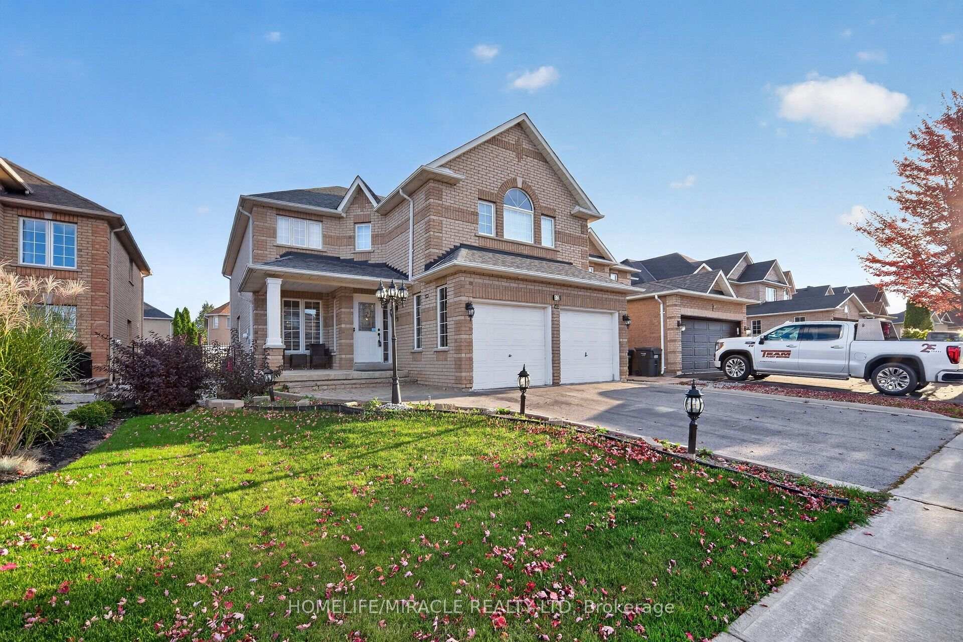 Photo 2 of 13 Dovaston Gate, Caledon, Bolton East — HOMEH