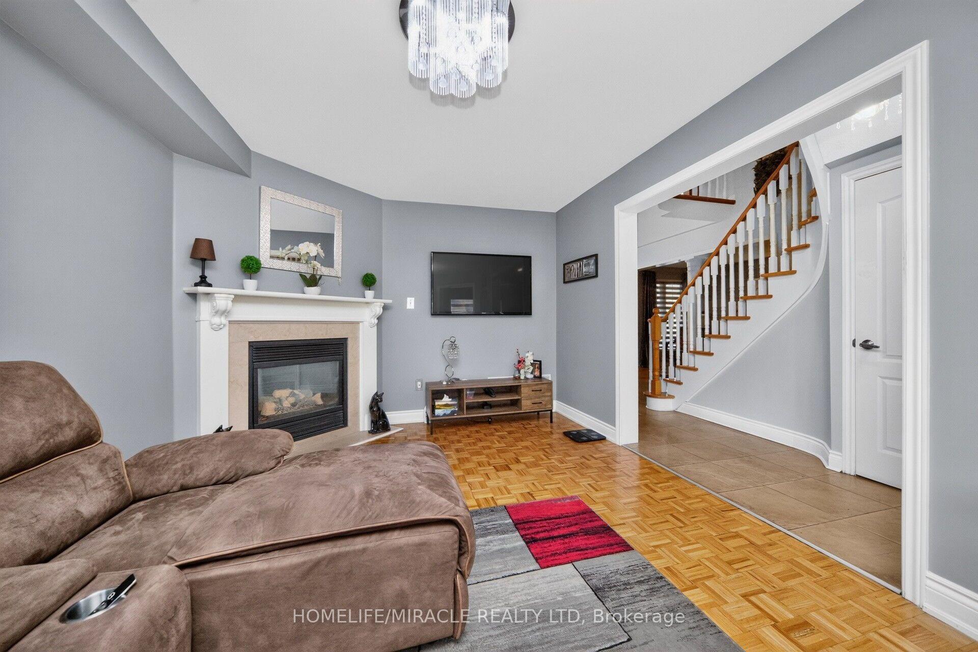 Photo 11 of 13 Dovaston Gate, Caledon, Bolton East — HOMEH
