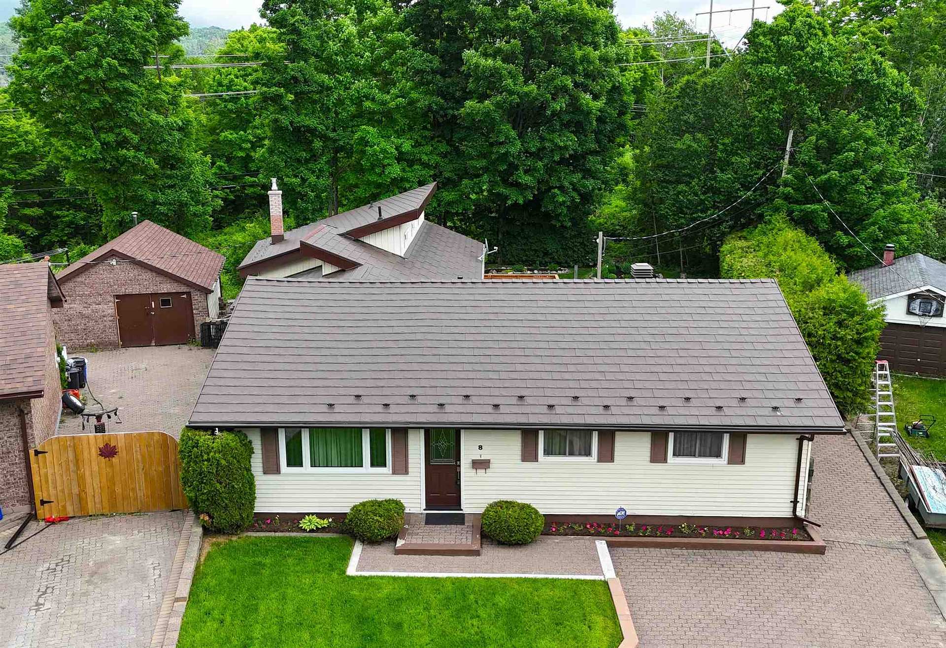 Photo 7 of 8 Hemlock Place, Elliot Lake — HOMEH