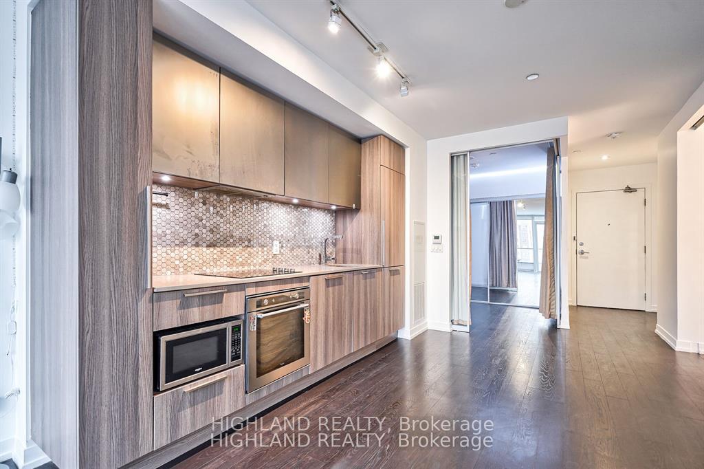 Photo 5 of Unit 818, 85 Wood Street, Toronto, Church-Yonge Corridor — HOMEH
