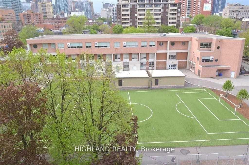 Photo 11 of Unit 818, 85 Wood Street, Toronto, Church-Yonge Corridor — HOMEH