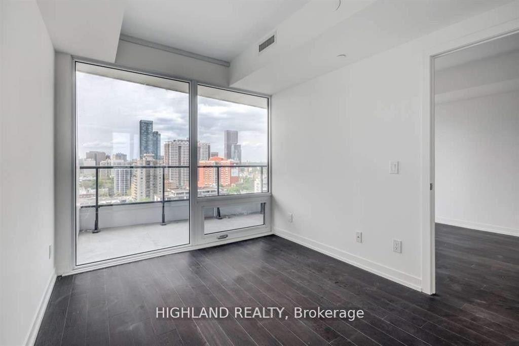 Photo 16 of Unit 818, 85 Wood Street, Toronto, Church-Yonge Corridor — HOMEH