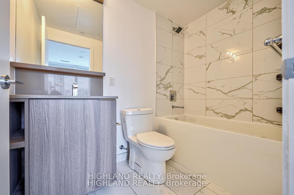 Photo 20 of Unit 818, 85 Wood Street, Toronto, Church-Yonge Corridor — HOMEH