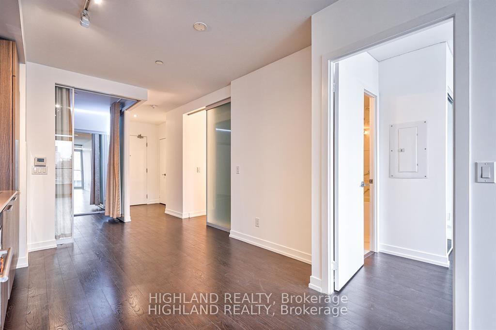 Photo 23 of Unit 818, 85 Wood Street, Toronto, Church-Yonge Corridor — HOMEH