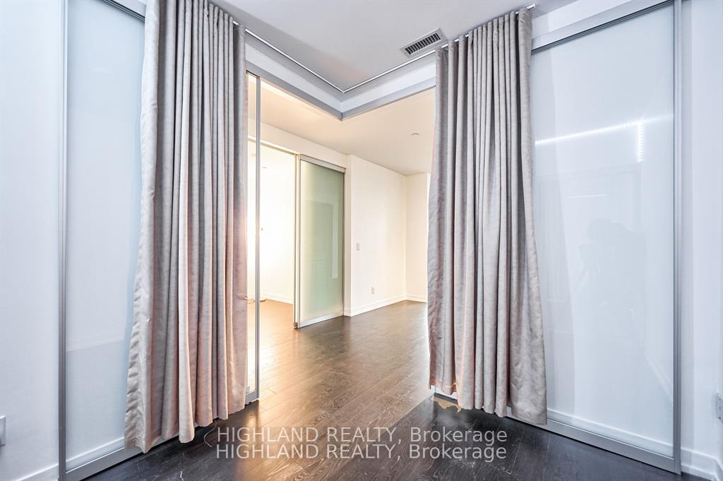 Photo 29 of Unit 818, 85 Wood Street, Toronto, Church-Yonge Corridor — HOMEH