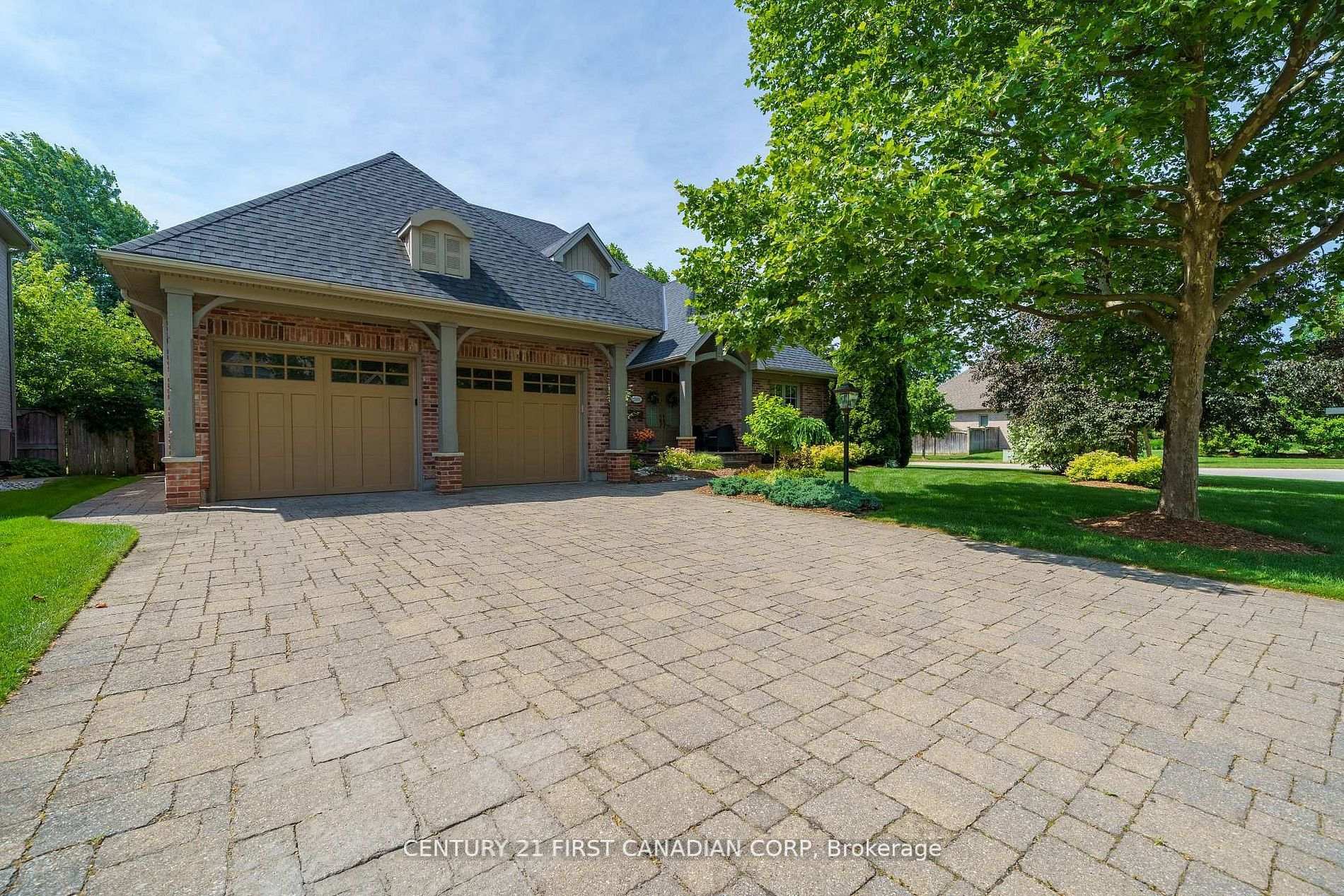 Photo of 2091 Valleyrun Boulevard